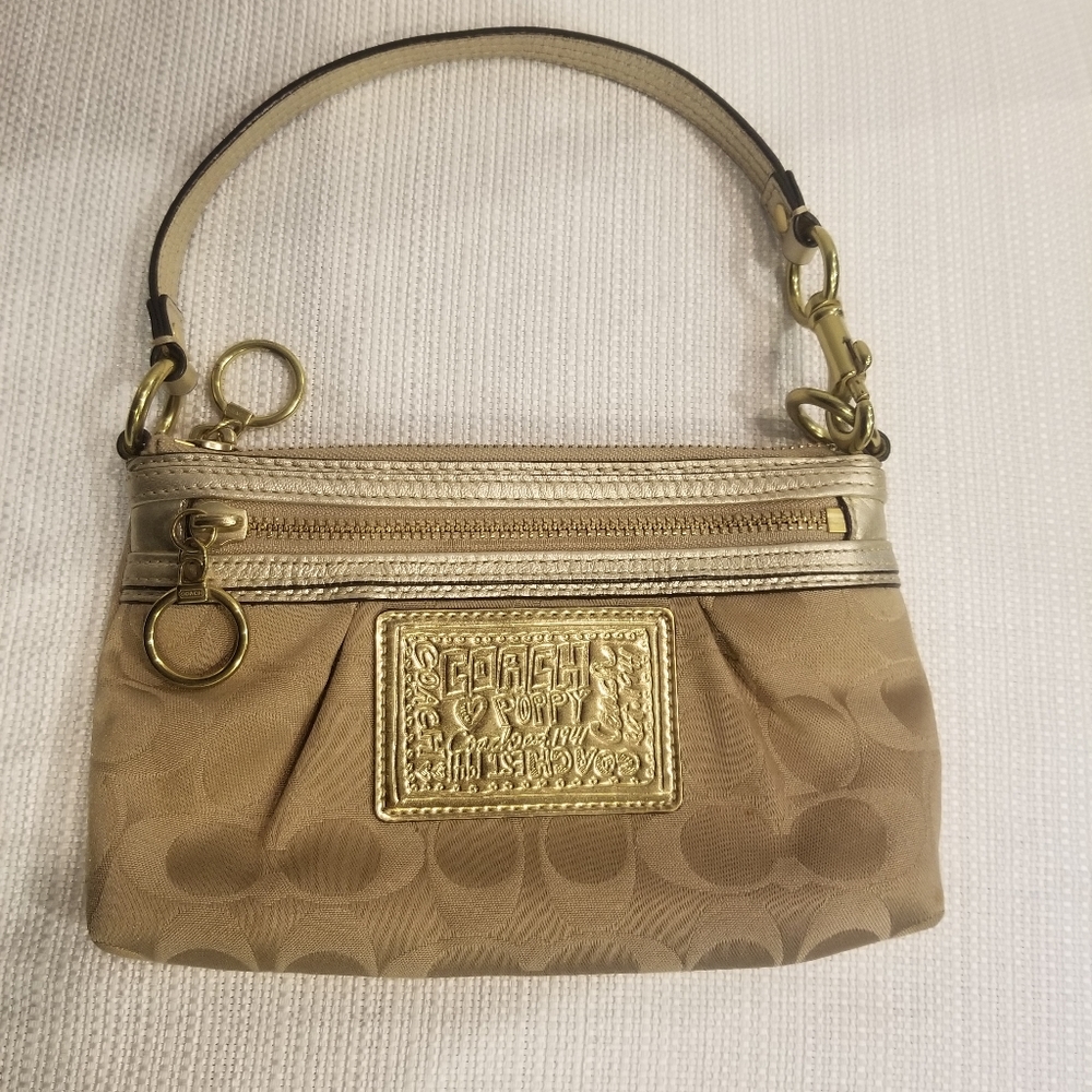 Coach Poppy Wristlet